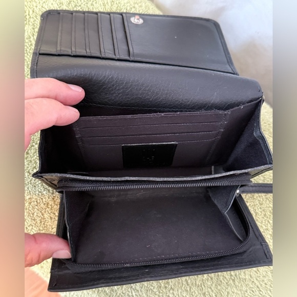 Alfred Dunhill Women's RFD Black Leather Expandable Leather Wallet/Clutch - Picture 11 of 11